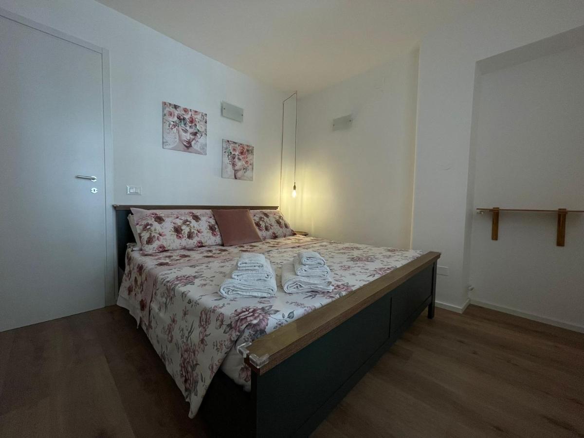 A Casa Di Elena Apartment Palermo Exterior photo